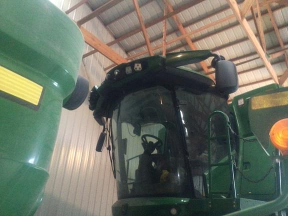 Image of John Deere S770 equipment image 4