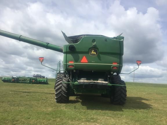 Image of John Deere S770 equipment image 2
