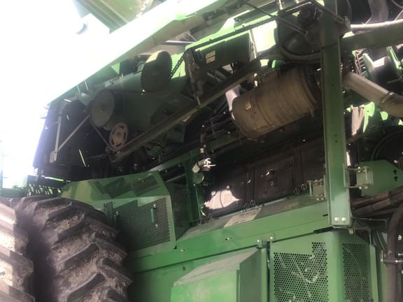 Image of John Deere S770 equipment image 4