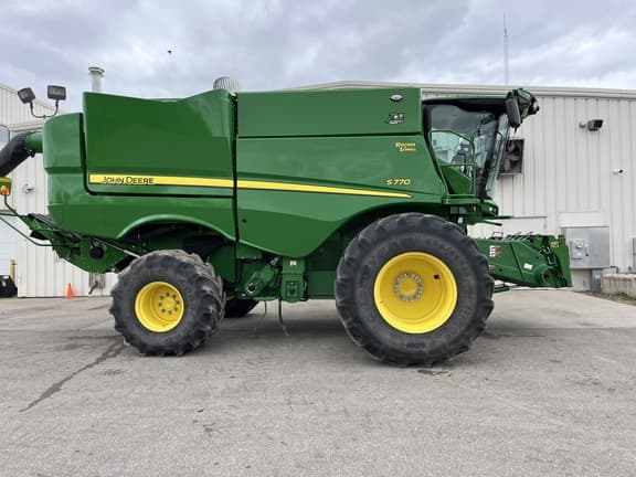 Image of John Deere S770 equipment image 1
