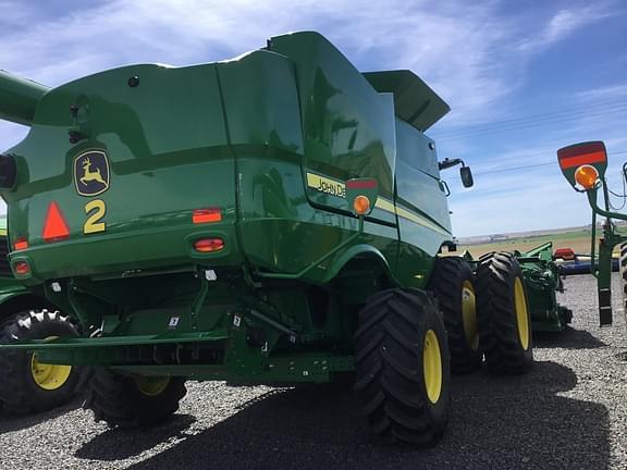 Image of John Deere S770 equipment image 2