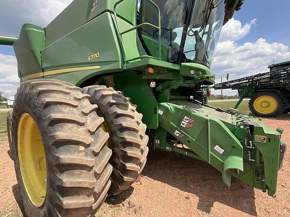 Image of John Deere S770 equipment image 2
