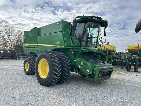Image of John Deere S770 equipment image 1