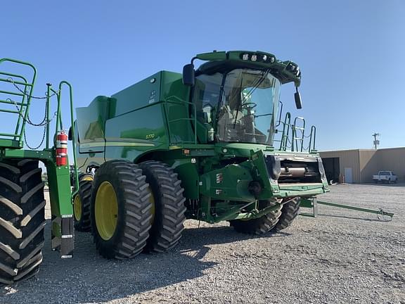 Image of John Deere S770 equipment image 1