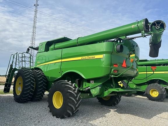 Image of John Deere S770 equipment image 4