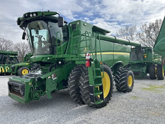 Image of John Deere S770 equipment image 1