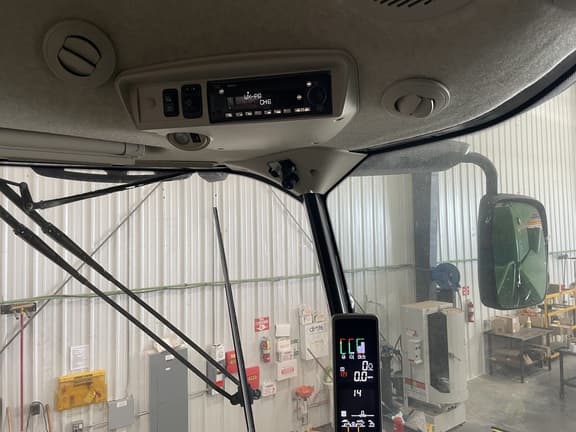 Image of John Deere S770 equipment image 3