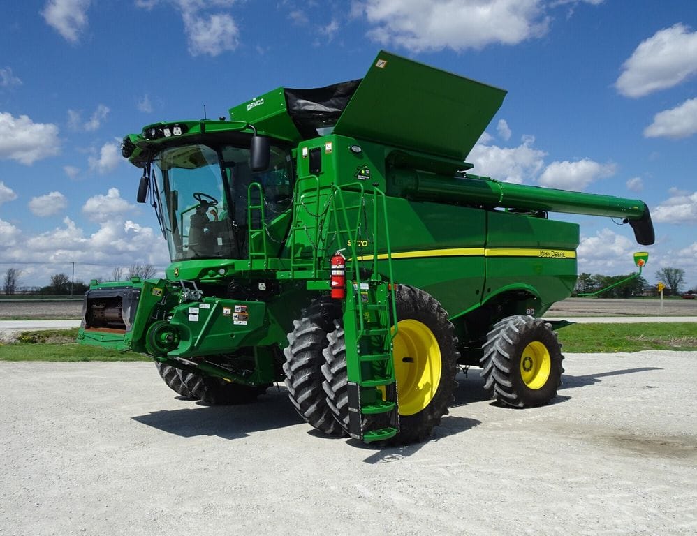 2022 John Deere S770 Equipment Image0
