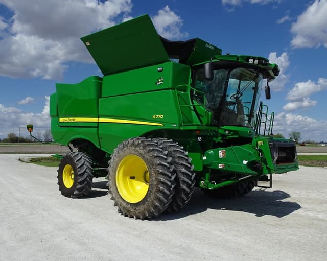 Image of John Deere S770 equipment image 3