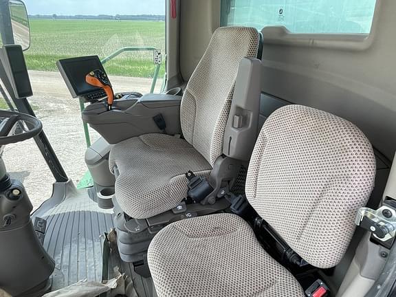 Image of John Deere S770 equipment image 4