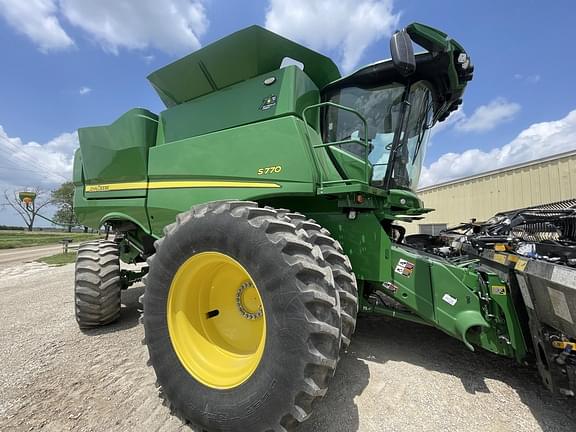 Image of John Deere S770 equipment image 1