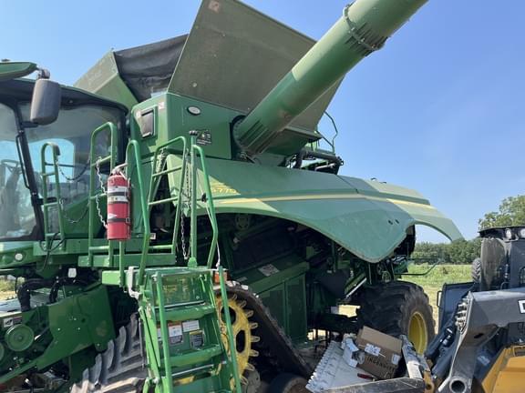 Image of John Deere S770 equipment image 4