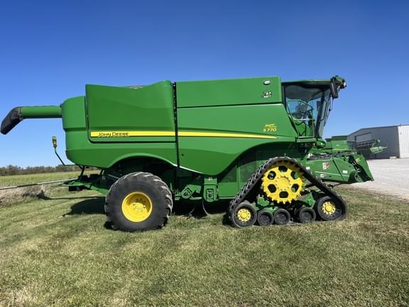 Image of John Deere S770 equipment image 1