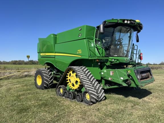 Image of John Deere S770 equipment image 1