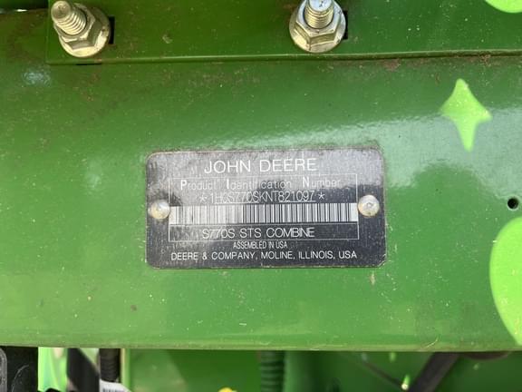 Image of John Deere S770 equipment image 2