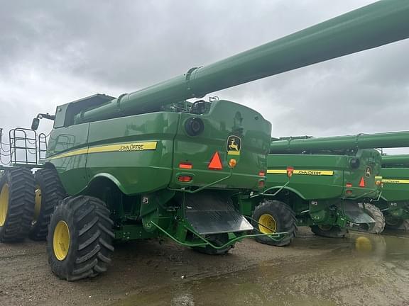 Image of John Deere S770 equipment image 3