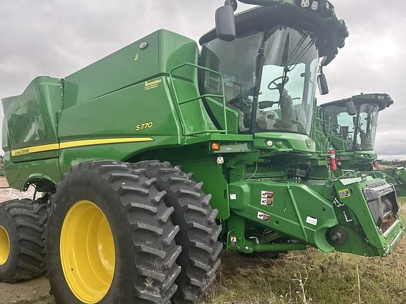 Image of John Deere S770 equipment image 4