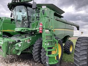 Main image John Deere S770 10