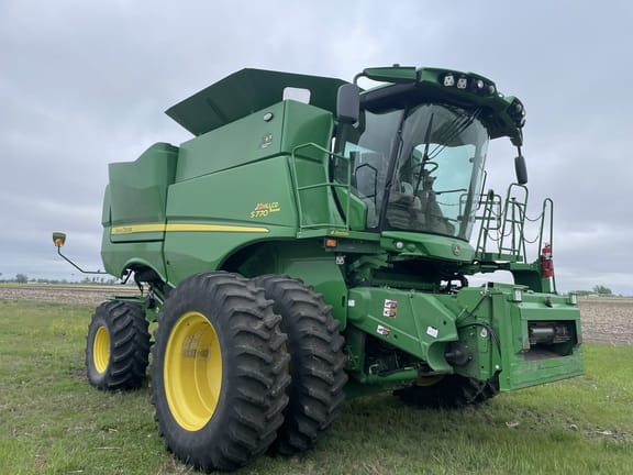 Main image John Deere S770