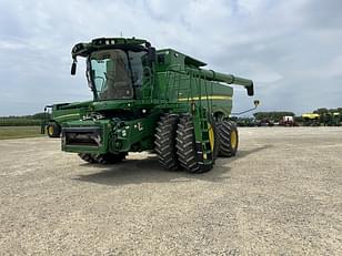 Main image John Deere S780 1