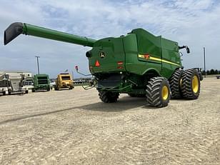 Main image John Deere S780 4