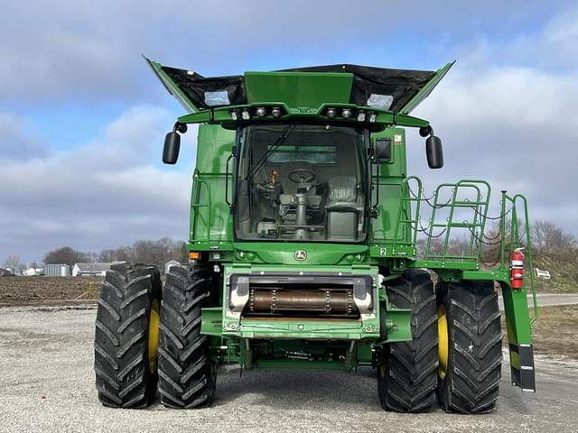 Image of John Deere S780 equipment image 4