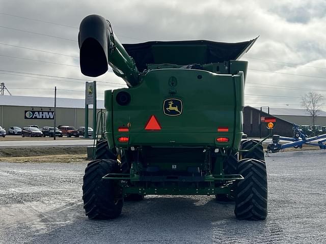 Image of John Deere S780 equipment image 4