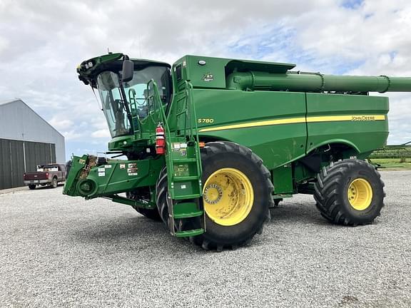 Image of John Deere S780 equipment image 1