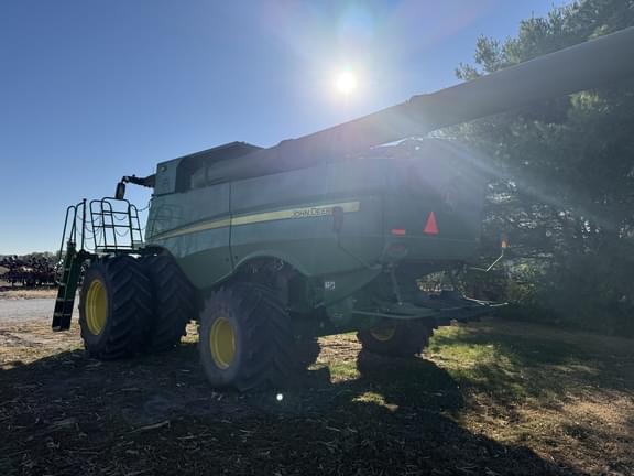 Image of John Deere S780 equipment image 4