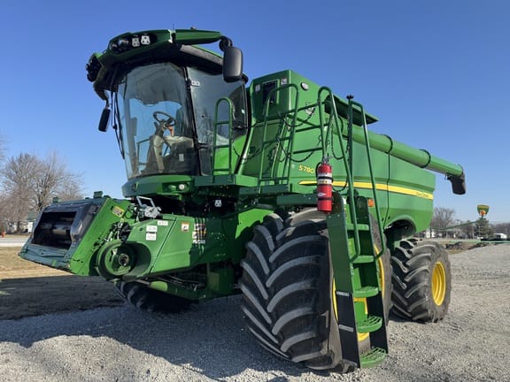 2022 John Deere S780 Equipment Image0