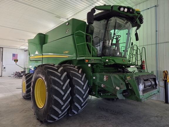 2022 John Deere S780 Equipment Image0