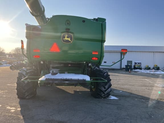 Image of John Deere S780 equipment image 3