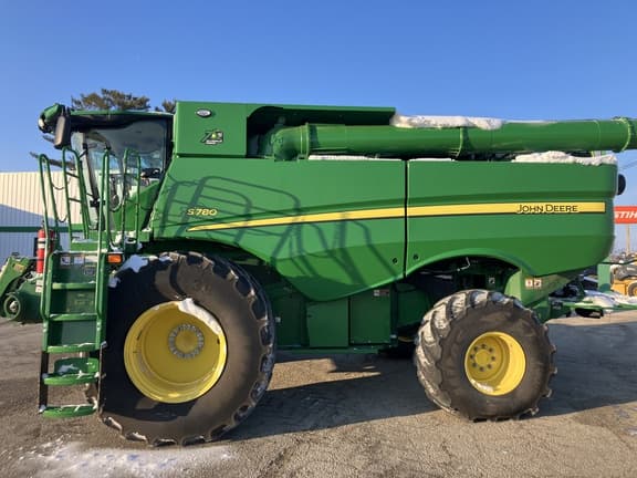 Image of John Deere S780 equipment image 1