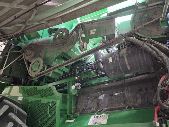 Image of John Deere S780 equipment image 3