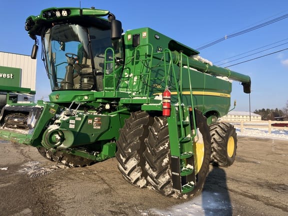 2022 John Deere S780 Equipment Image0