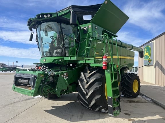 Main image John Deere S780