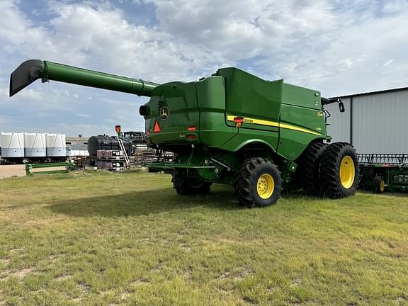 Image of John Deere S780 equipment image 4