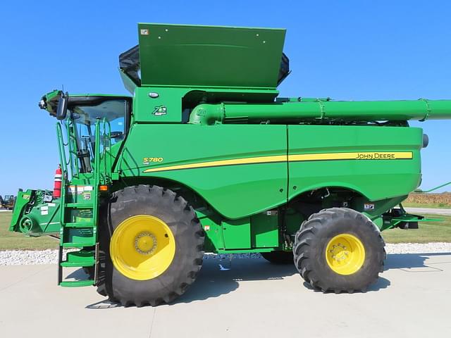 Image of John Deere S780 equipment image 3