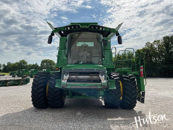 Image of John Deere S780 equipment image 4