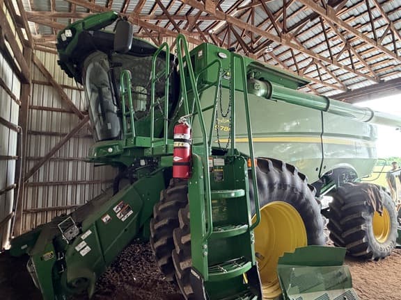 Image of John Deere S780 Primary image