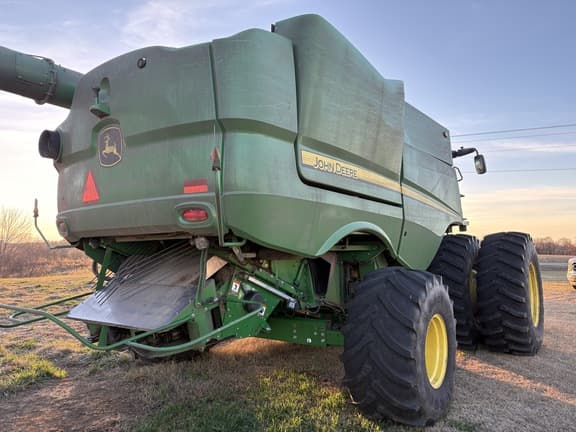Image of John Deere S780 equipment image 3
