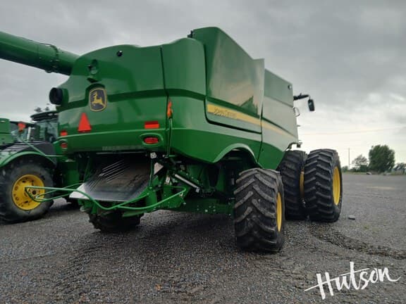 Image of John Deere S780 equipment image 4