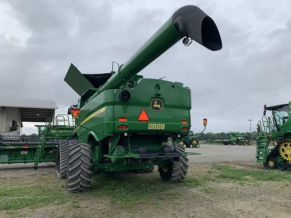 Image of John Deere S780 equipment image 1