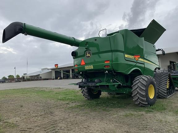 Image of John Deere S780 equipment image 2