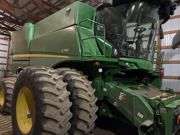 2022 John Deere S780 Equipment Image0
