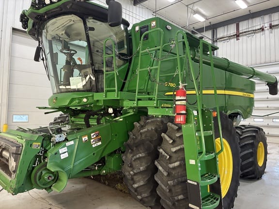 2022 John Deere S780 Equipment Image0