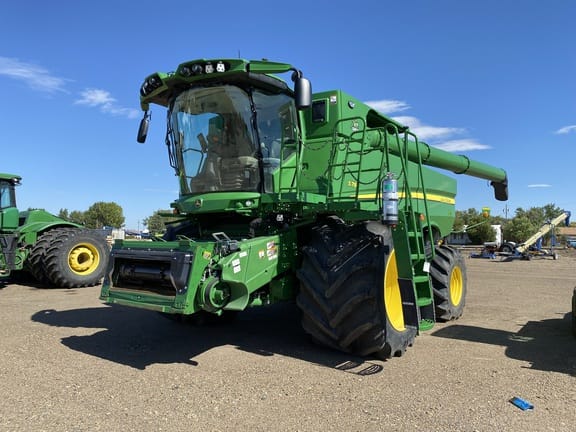 Main image John Deere S780