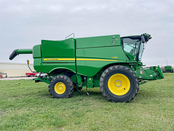 Image of John Deere S780 equipment image 3