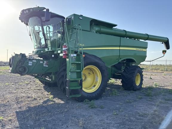 Image of John Deere S780 equipment image 1