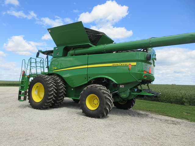 Image of John Deere S780 equipment image 2